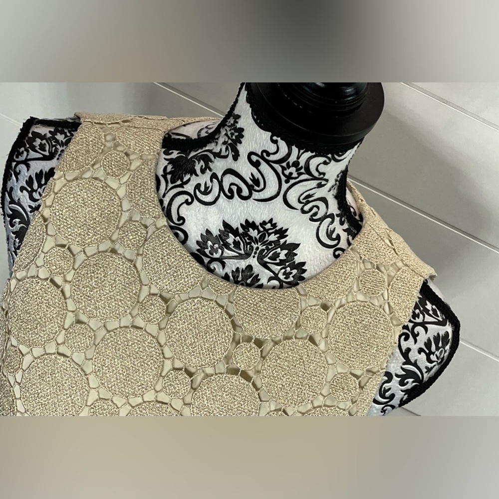 Alice & Olivia Dress Womens 8 Light Gold Metallic Lace Shift Mod Mini Cocktail - Picture 7 of 15
